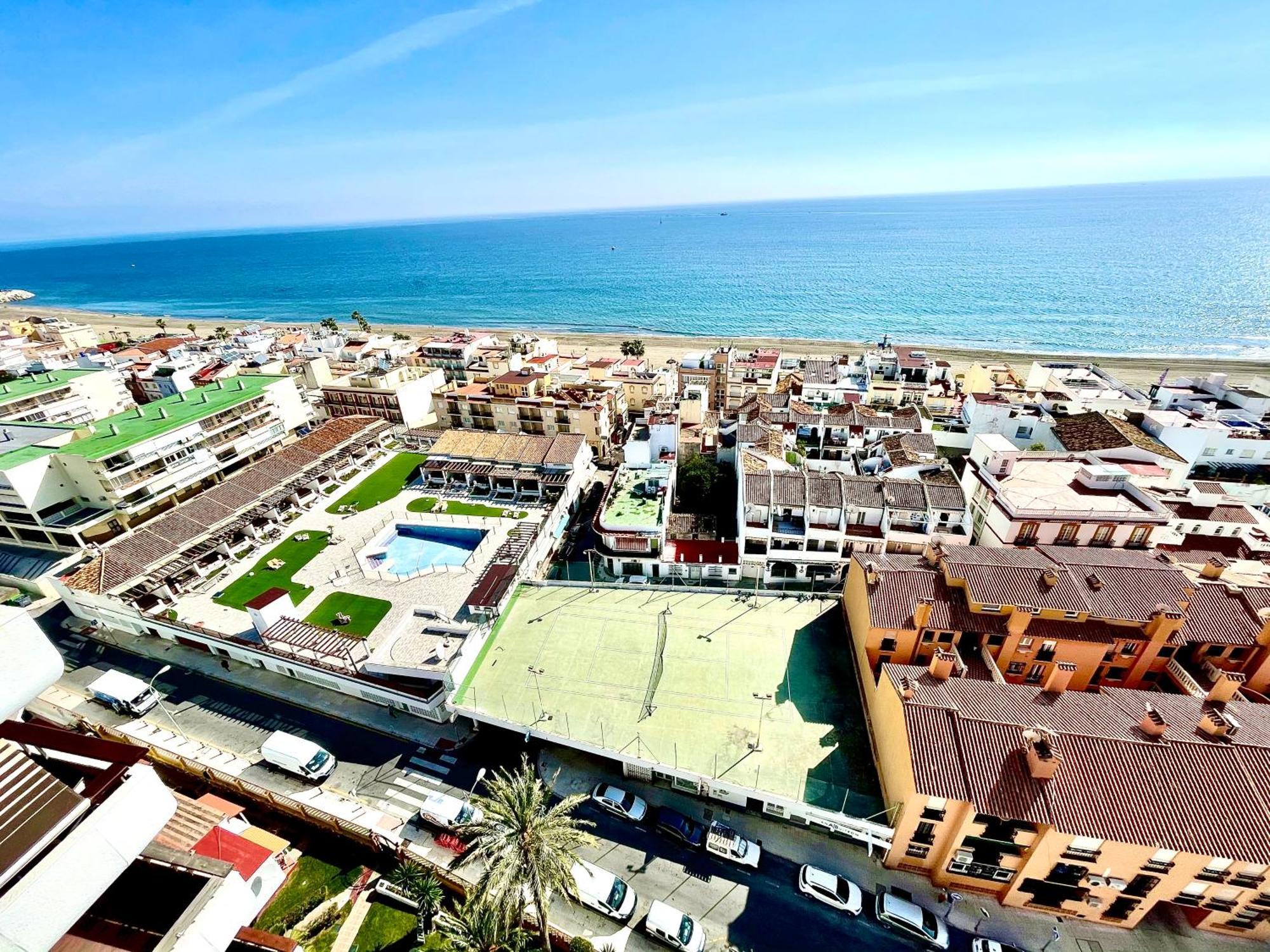 Gorgeous At The Sea In La Carihuela! Apartment Torremolinos